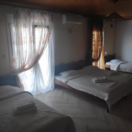 Angela - Zoi Rooms مدينة سكياثوس الغرفة الصورة