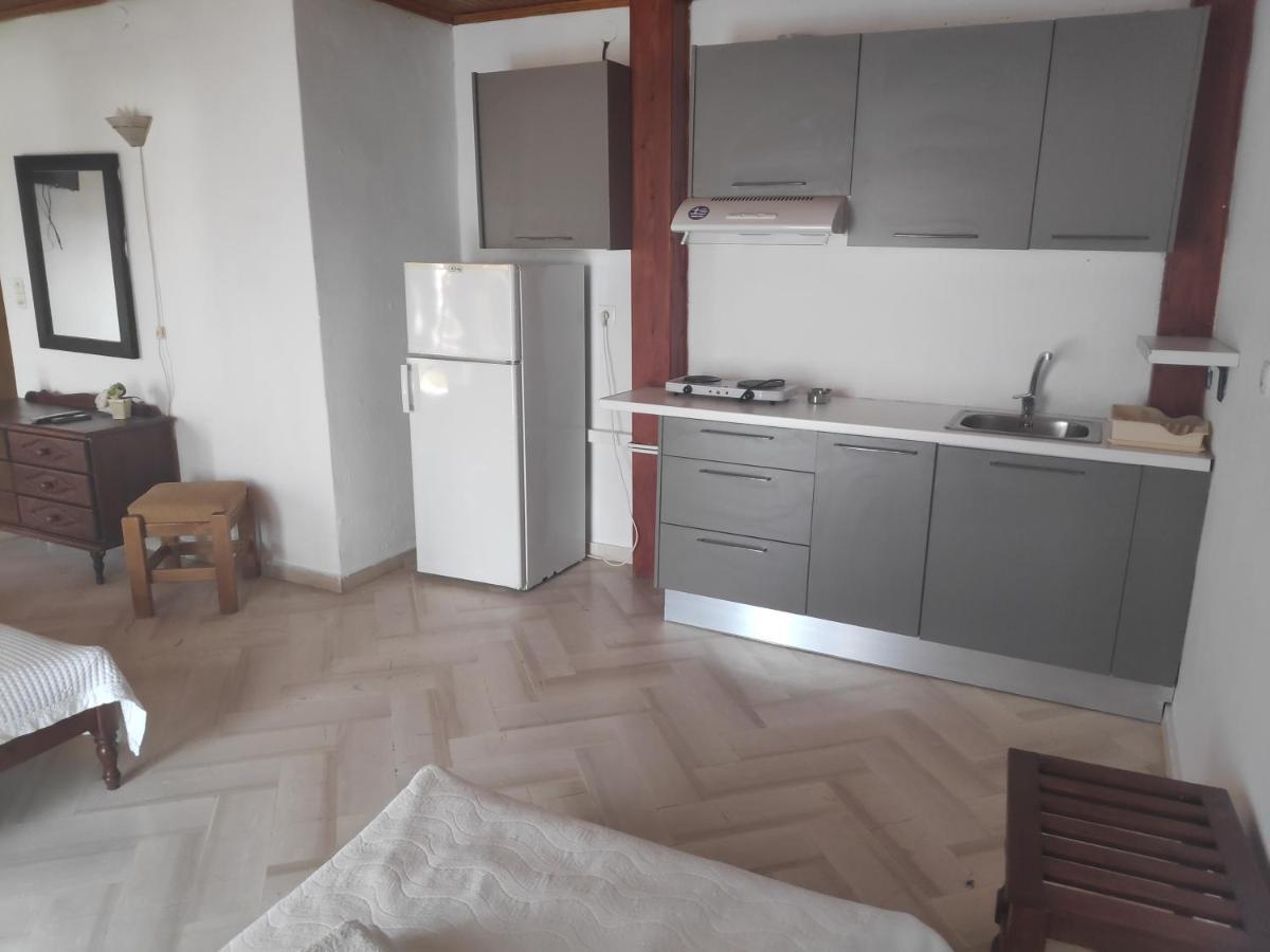 Angela - Zoi Rooms مدينة سكياثوس المظهر الخارجي الصورة
