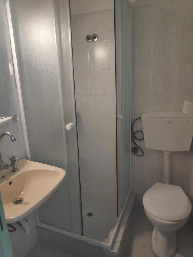 Angela - Zoi Rooms مدينة سكياثوس المظهر الخارجي الصورة