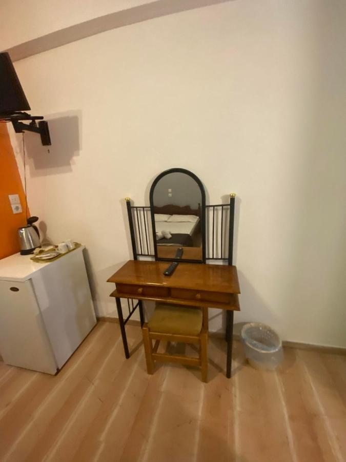 Angela - Zoi Rooms مدينة سكياثوس المظهر الخارجي الصورة