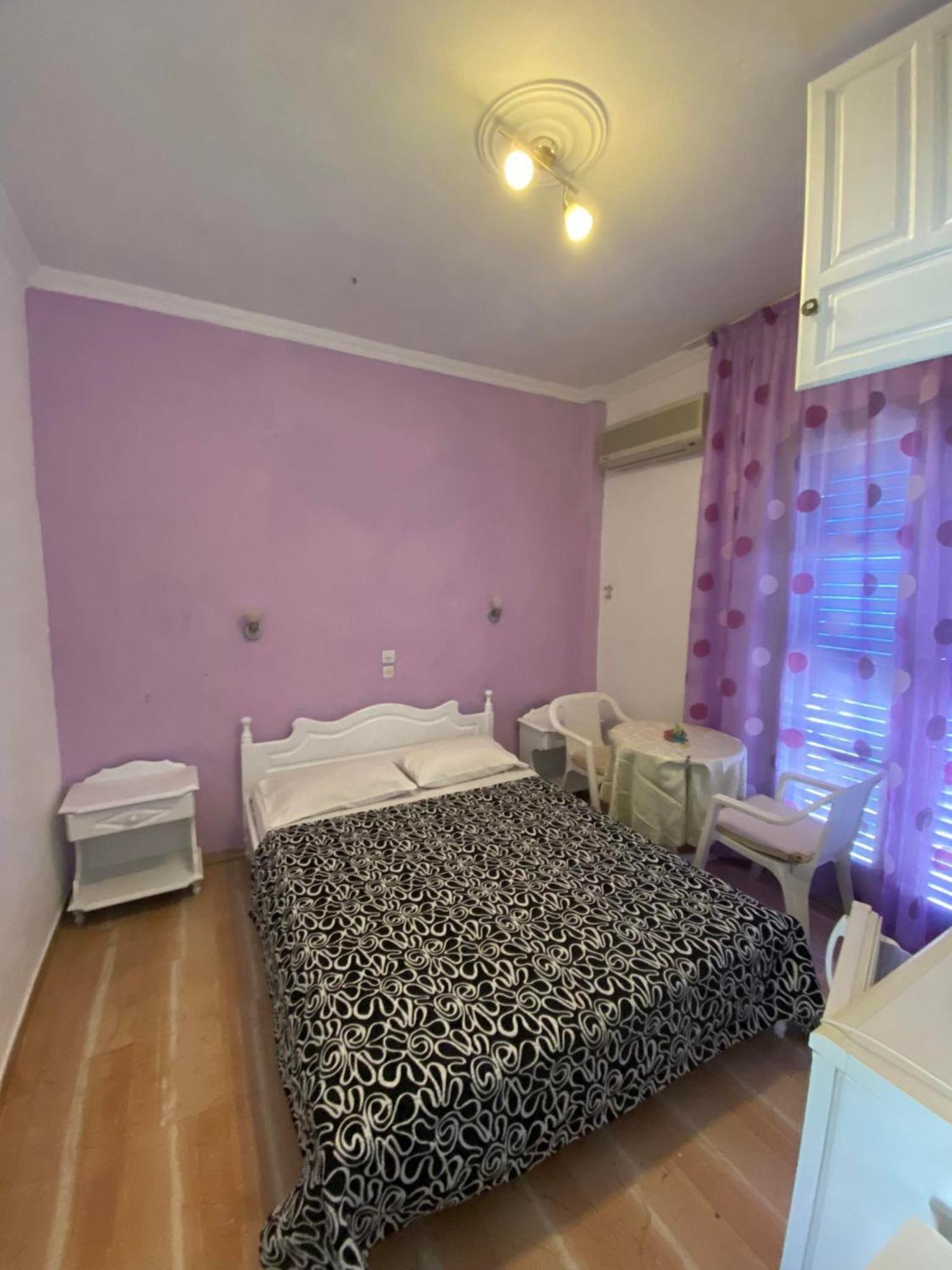 Angela - Zoi Rooms مدينة سكياثوس الغرفة الصورة