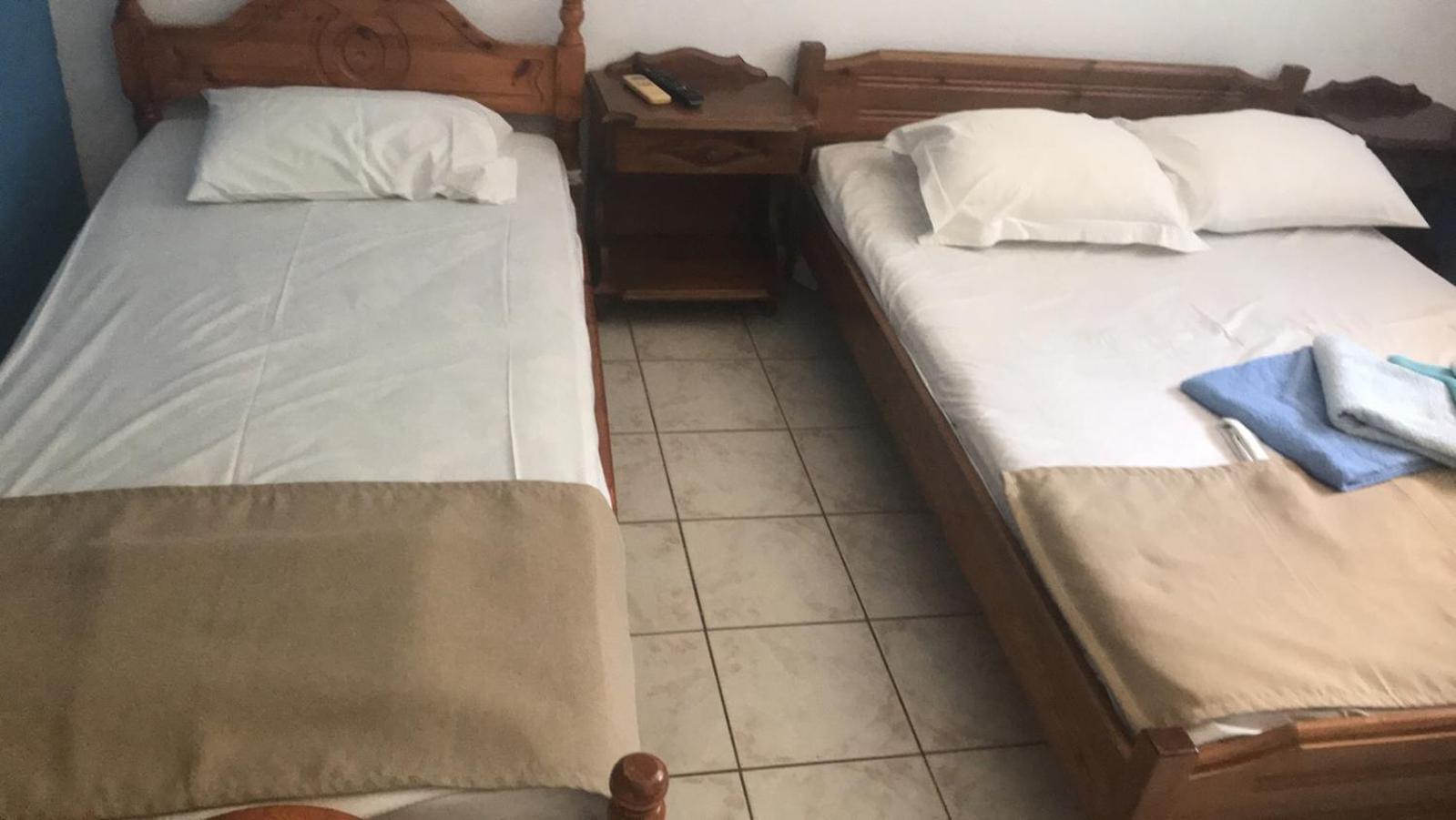 Angela - Zoi Rooms مدينة سكياثوس الغرفة الصورة